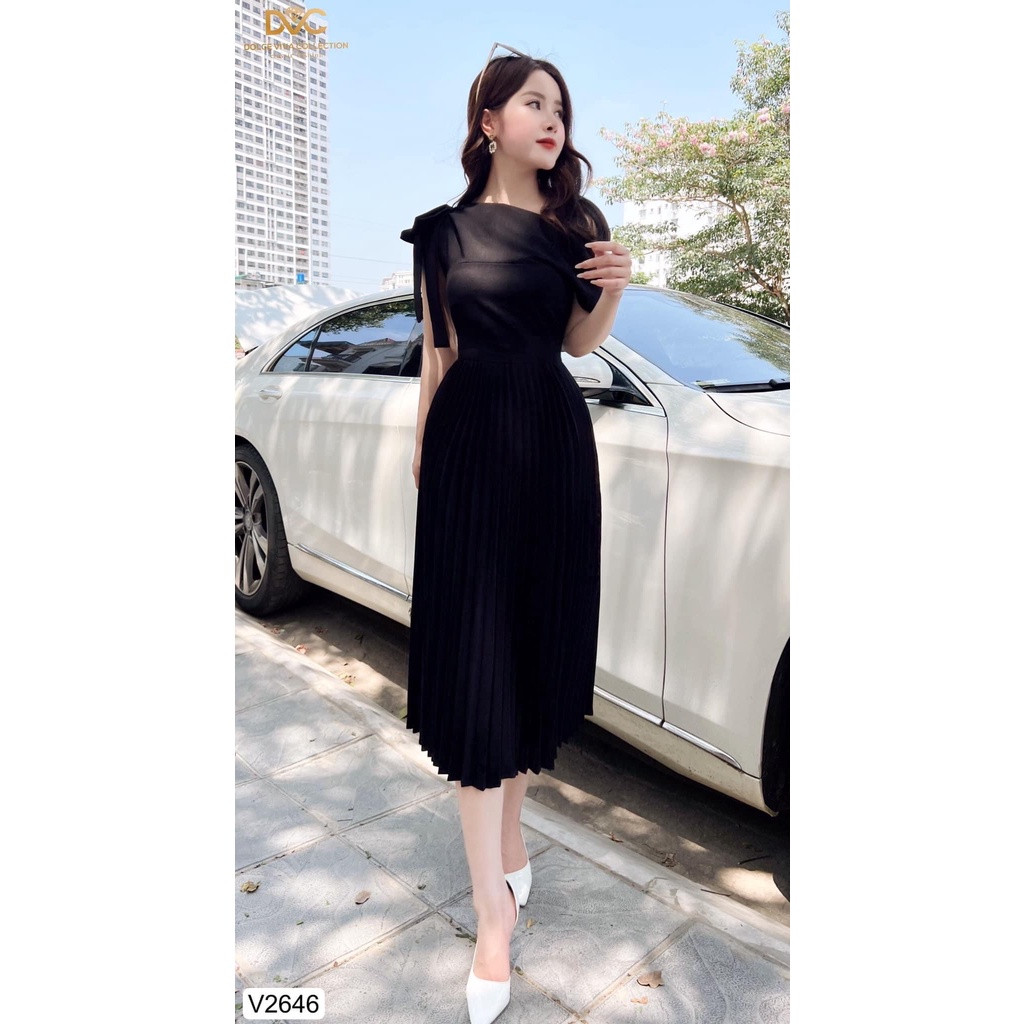 V2646 - váy đen xoè xếp ly