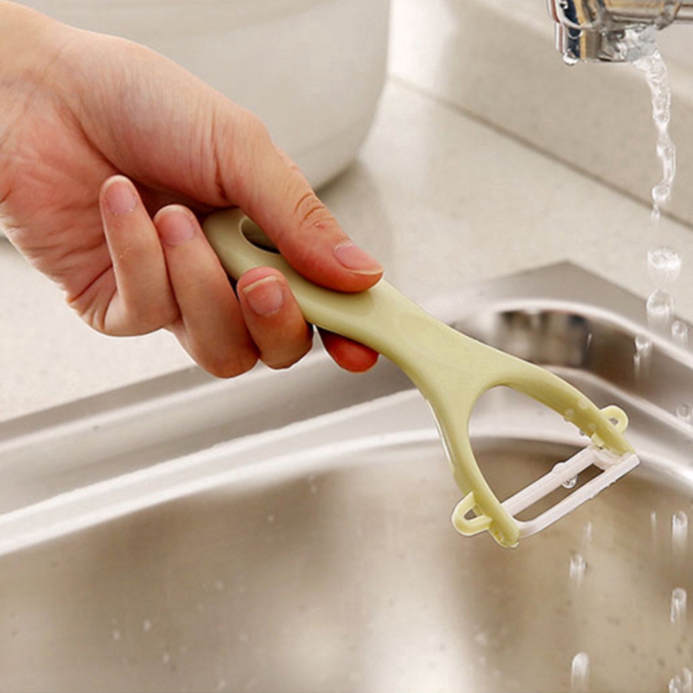 Random Color Practical Home Kitchen Fruit Vegetables Peeler / Creative Easy Peeling Tool for Fruits and Vegetables