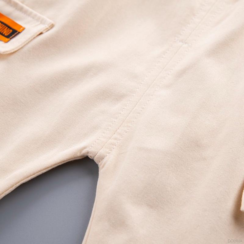 Bộ áo thun in họa tiết hoạt hình và quần đùi cho bé trai