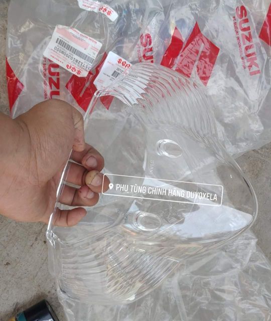 Ốp đèn hậu Suzuki Axelo