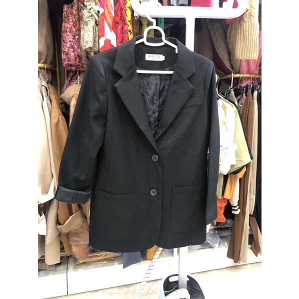 vest blaze 2hand (sale màu đen) | BigBuy360 - bigbuy360.vn