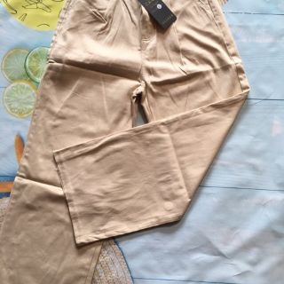 Quần kaki ống đứng phong cách Hàn