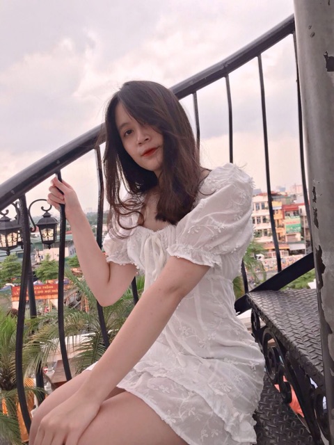 (Có sẵn) Váy cổ vuông tay bồng đuôi cá đính hoa (có ảnh thật) | BigBuy360 - bigbuy360.vn