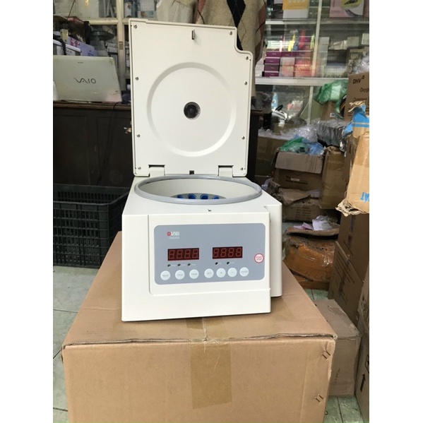 Máy ly tâm điên tử DLAB DM0408