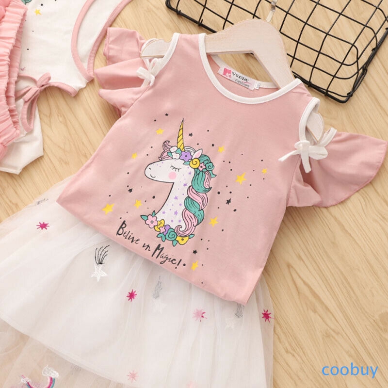 Bộ trang phục gồm váy công chúa nhỏ nhắn và áo in hình kỳ lân tay xòe thời trang mùa hè cho trẻ em