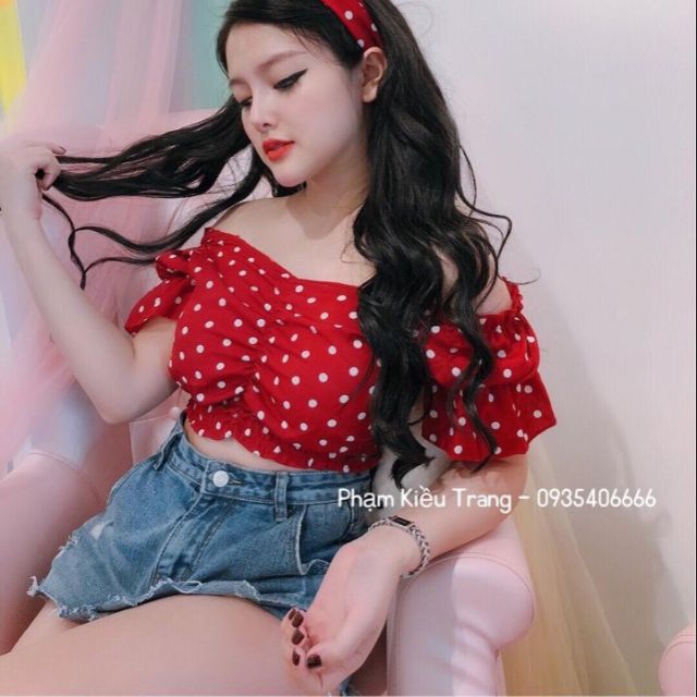 ÁO TRỄ VAI CHẤM BI