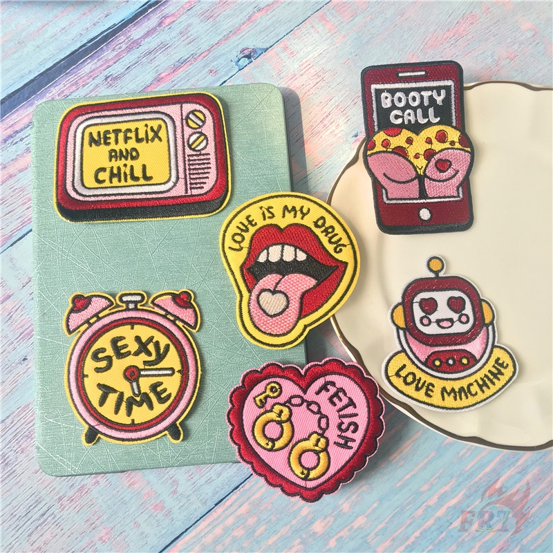 1 Sticker Ủi Thêu Chữ Love Màu Hồng