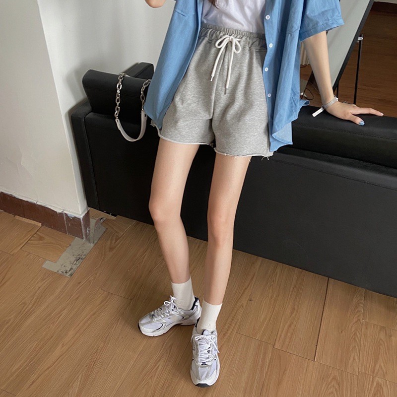 Quần Đùi Cộc, Shorts Ngắn Mùa Hè Dáng Thể Thao Basic - Tharo Store