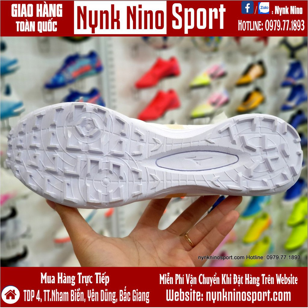 Giày Bóng Đá Mizuno Morelia Neo III Trắng Vạch Vàng Đồng TF
