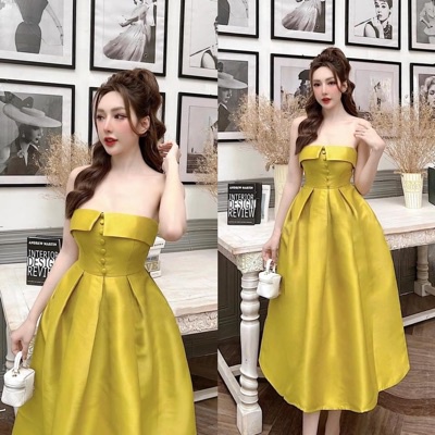 Váy thiết kế Thu Hương, đầm cúp ngực vạt lật xẻ V khuy đính ngực xoè ly hộp dáng dài. Đầm tiểu thư