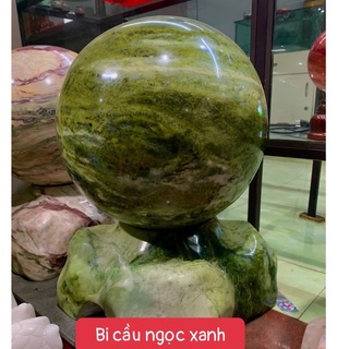 quả cầu phong thuỷ mệnh mộc màu xanh màu đen có đường kính 10 đến 15cm