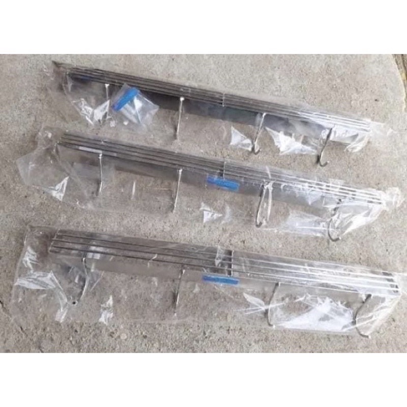 Kệ cài dao ,thớt bằng inox 100% tiện lợi , có kèm ốc vít
