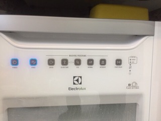 Electrolux - Máy rửa chén để bàn ESF6010BW
