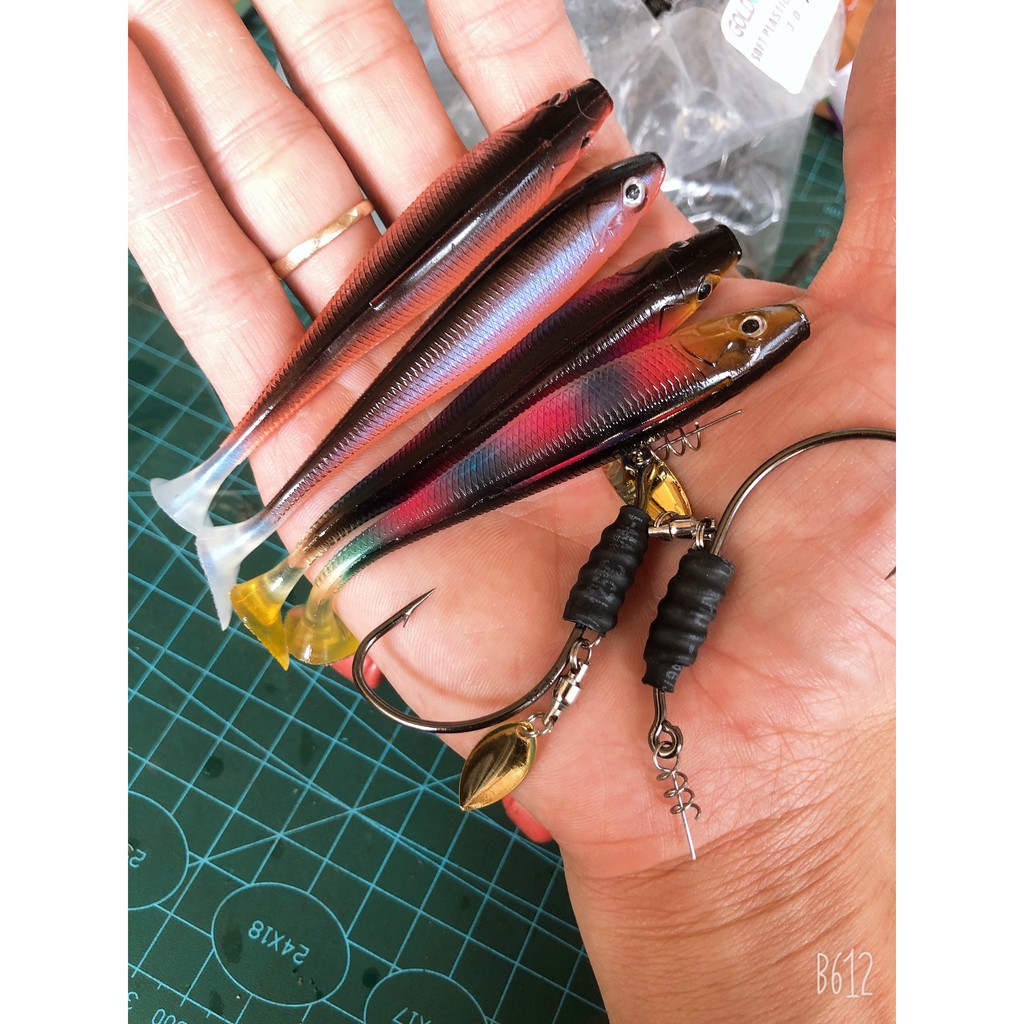 Gói 5 con cá mềm tặng kèm 1 lưỡi câu có thìa