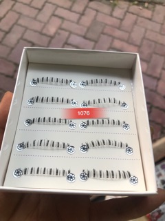 Mi dán dưới