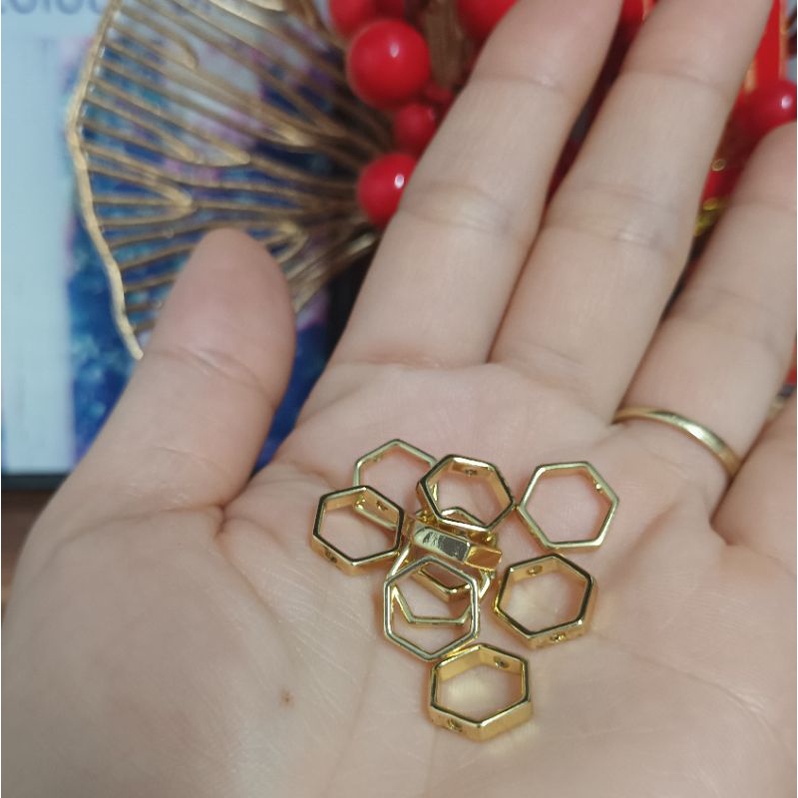 Charm bọc hạt 10li xinh xinh hình lục giác cao cấp