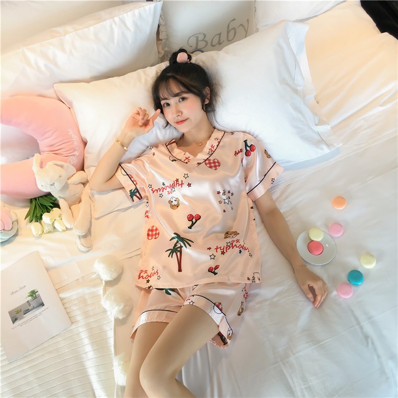 Đồ ngủ Pijama, bộ ngủ mặc nhà lụa satin cao cấp cố trái tim ngắn tay quần đùi hello kitty hình trái cây nhiều màu sắc