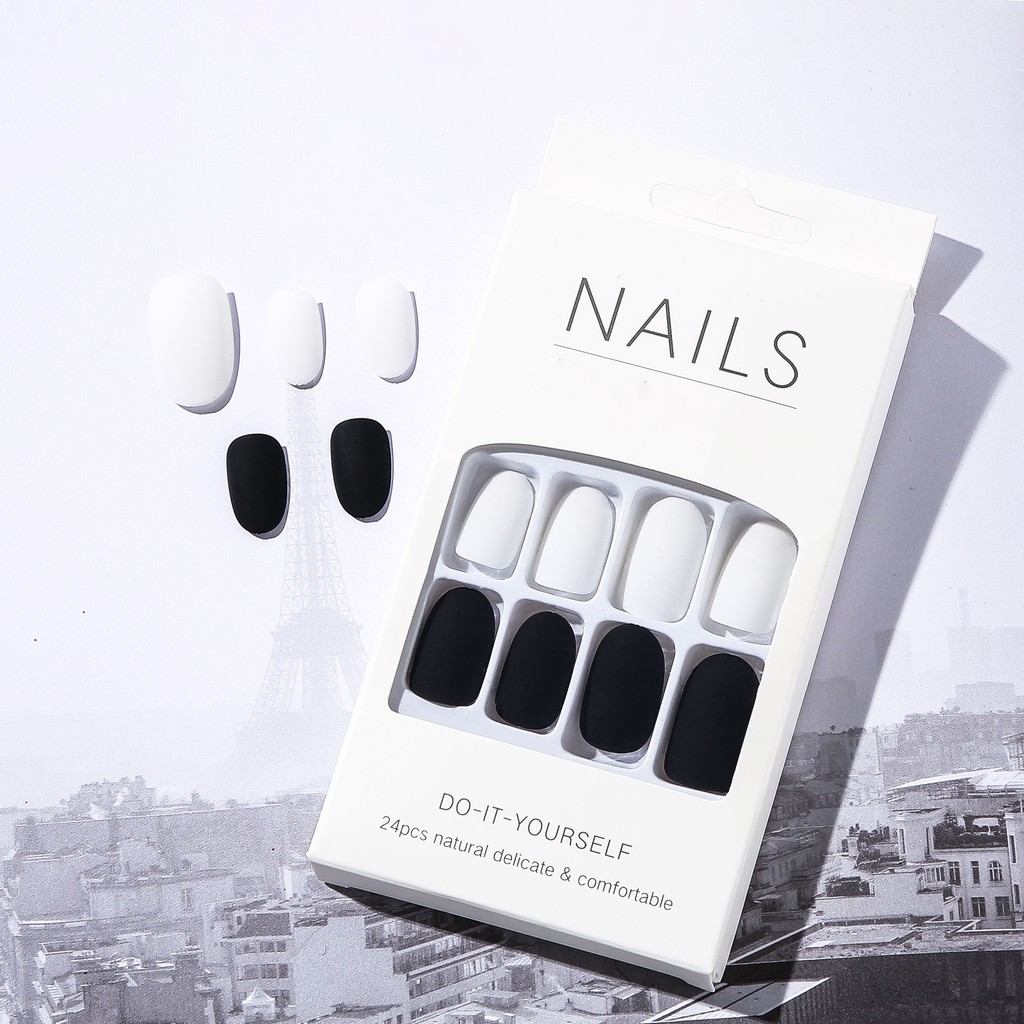Bộ 24 Móng Tay Giả Siêu Dài Màu Trắng Đen Kèm Keo Dán