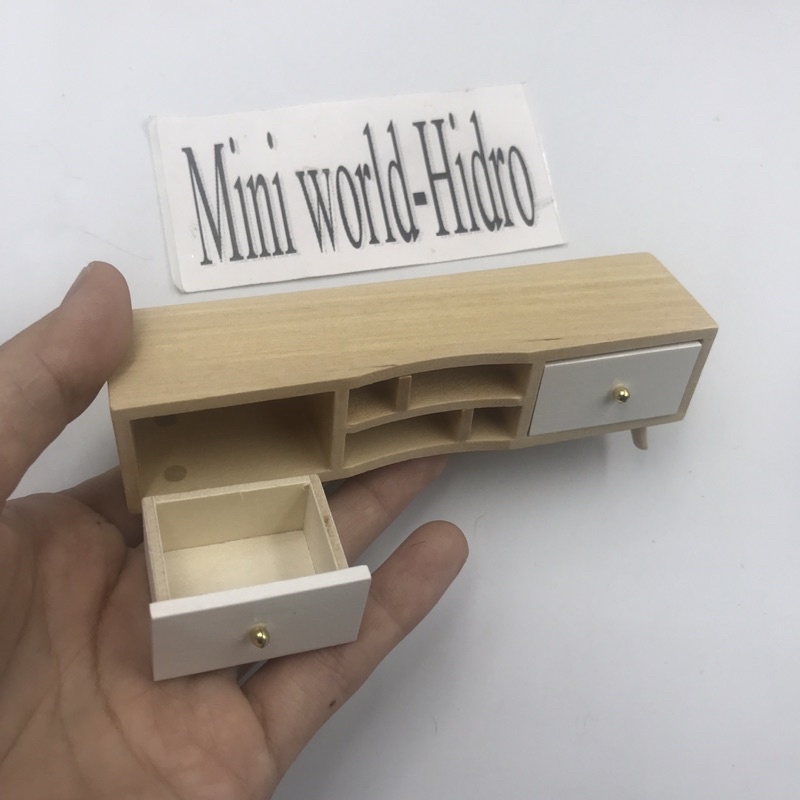 Mô hình kệ để ti vi bằng gỗ dùng cho trang tí nhà búp bê  Barbie, BJD 1/8 mini tí hon miniature. Tủ gỗ để tv cho búp bê