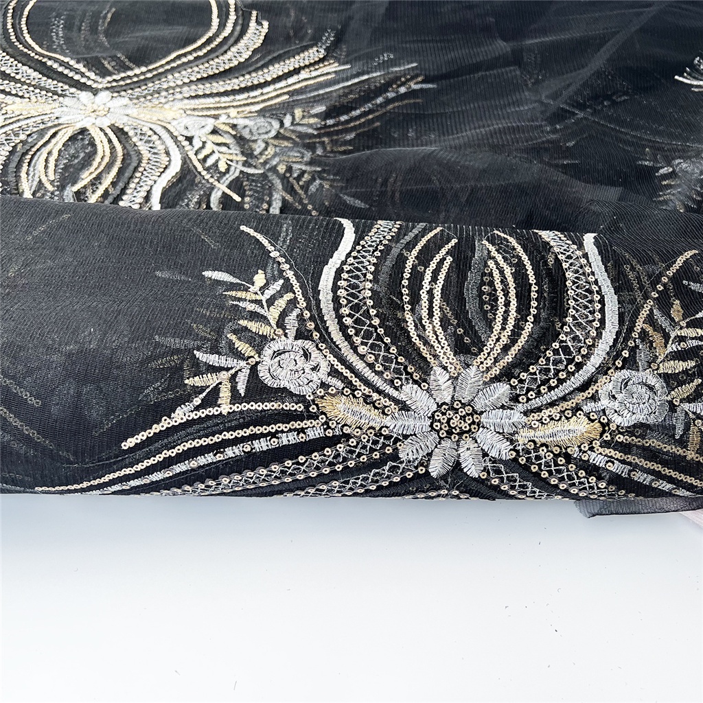 1 Miếng Vải Ren Hoa 3D 40 * 39CM Màu Đen Thêu Thủ Công Trang Trí Váy Cưới