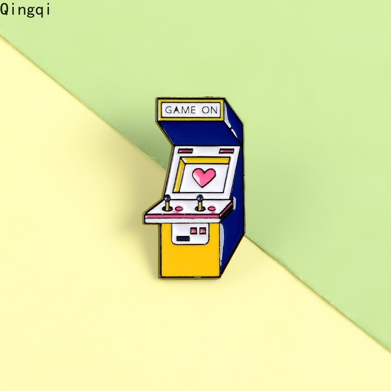 Ghim cài áo Miss Zoe hình máy chơi game hoạt hình bằng hợp kim tráng men