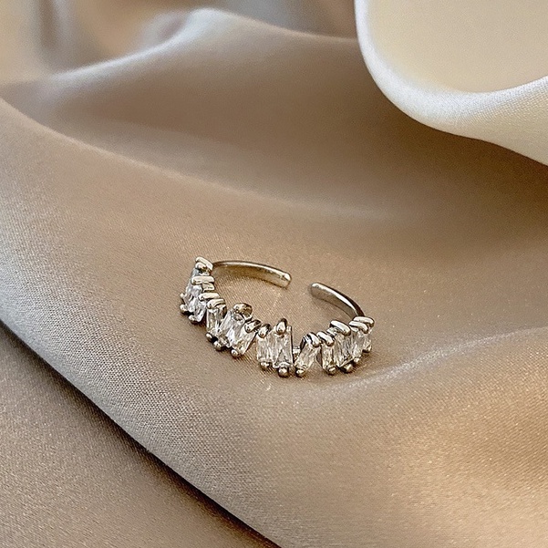 Nhẫn Đính Đá Zircon Lấp Lánh Thiết Kế Đơn Giản Sang Trọng Thời Trang