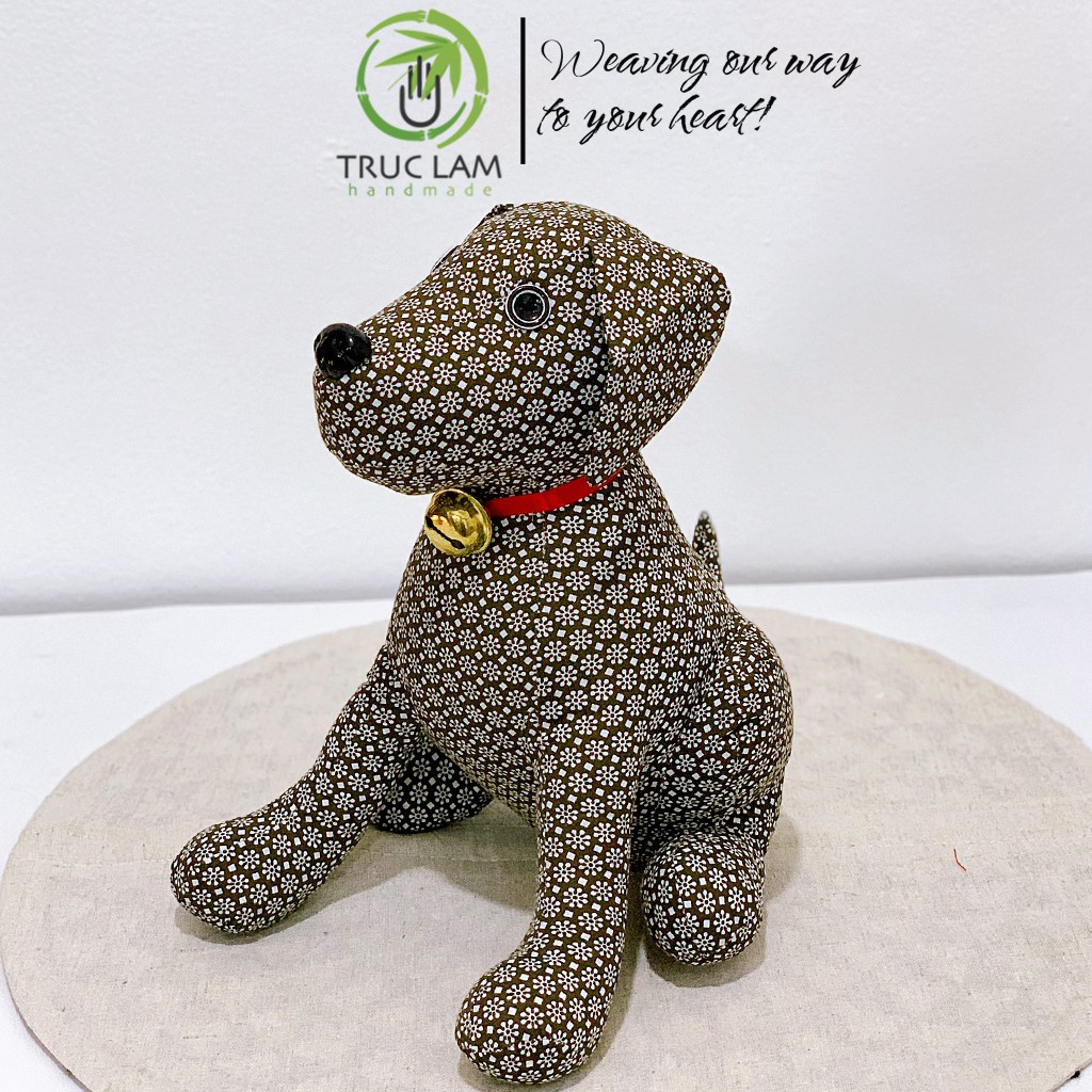 Đồ Chơi Cho Bé Thú Nhồi Bông Hình Con Chó Ngồi Đeo Chuông Bông Gòn Cao Cấp – Trúc Lâm Handmade