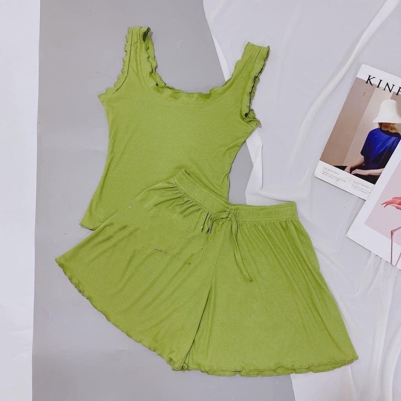 Bộ Ngủ Áo Ba Lỗ Quần Short Nữ Chất Liệu Tăm Lạnh Co Giãn 4 Chiều Thoáng Mát | BigBuy360 - bigbuy360.vn