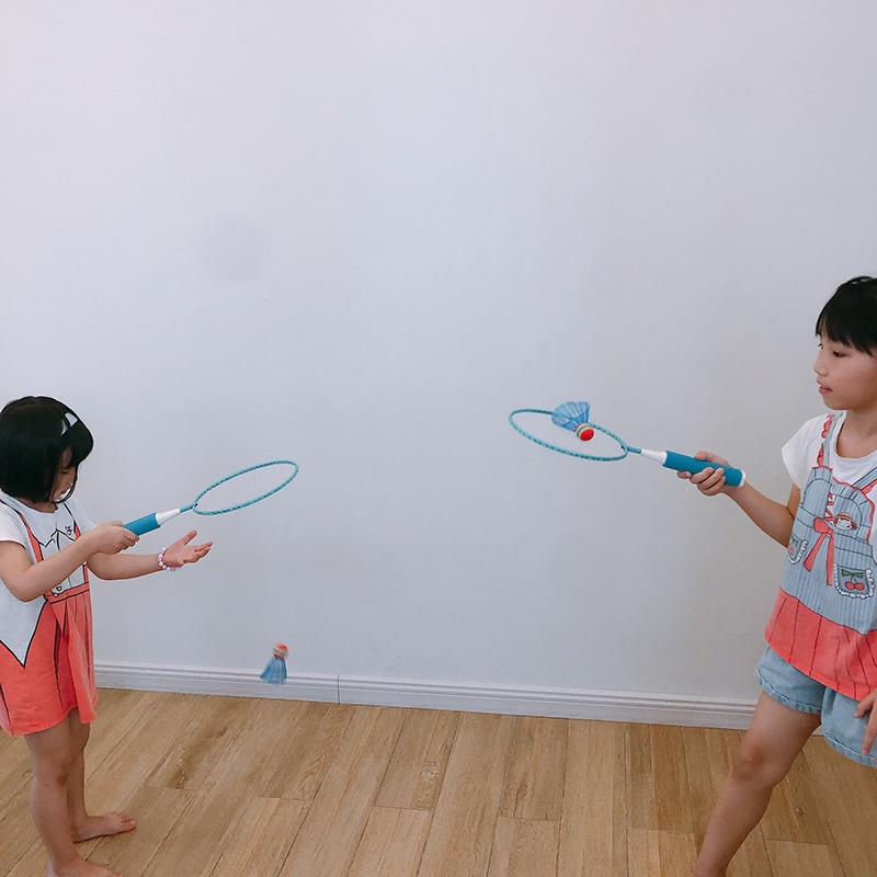 Bộ 2 cây VỢT CẦU LÔNG kèm 2 quả cầu giúp bé phát triển thể chất, phản xạ