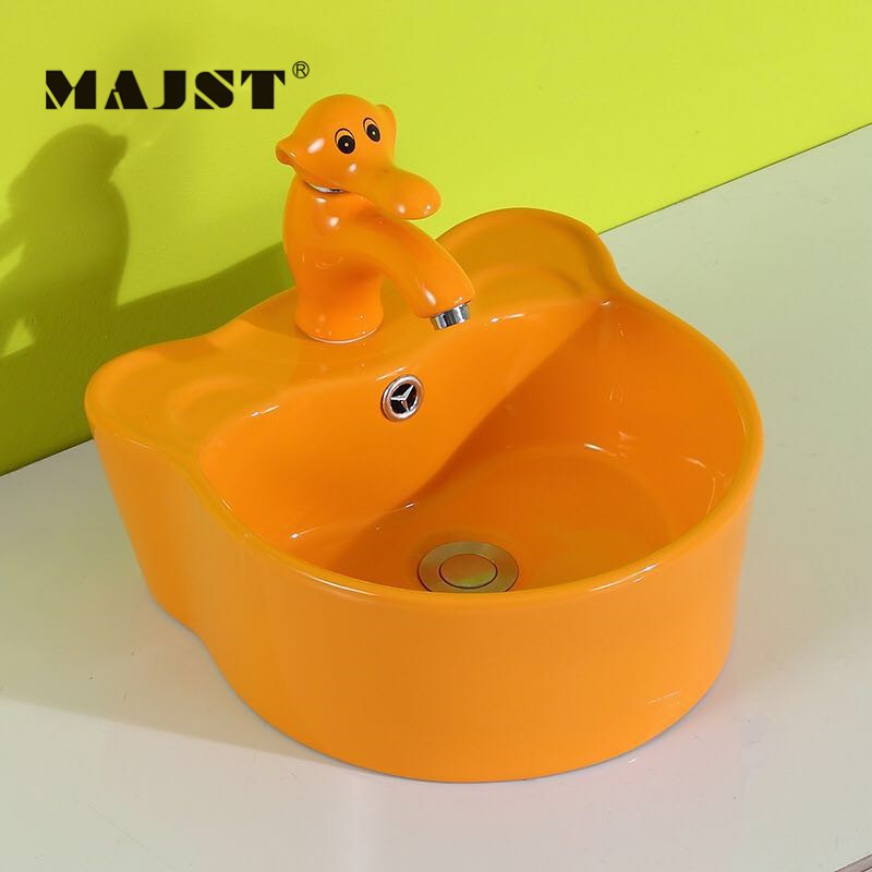 Chậu rửa tay tai gấu trẻ em, Lavabo tai gấu trẻ em MAJST