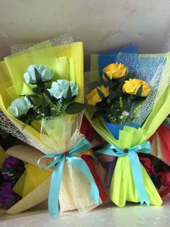 Bó hoa giấy nhún