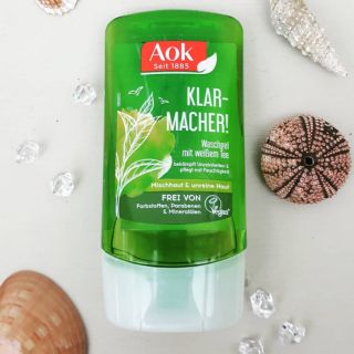 Sữa rửa mặt AOK dạng gel chiết xuất từ tinh chất trà xanh dùng cho da hỗn hợp, da dầu và da mụn