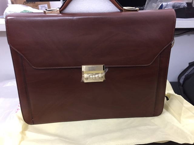 Cặp da khóa số Montblanc 8353 | BigBuy360 - bigbuy360.vn