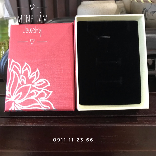 Hộp đựng trang sức, vòng tay in hình hoa sen 9x 6.7cm
