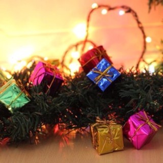 Noel - 12 gói quà trang trí giáng sinh