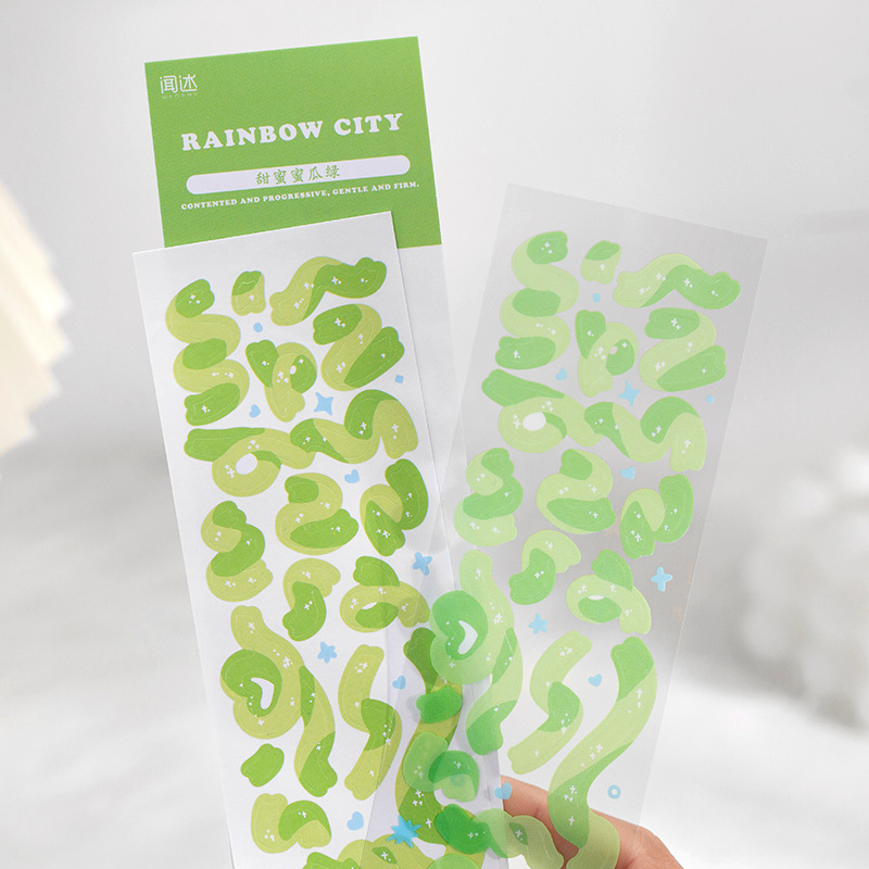 Set 2 miếng dán trang trí nhiều kiểu dáng độc đáo