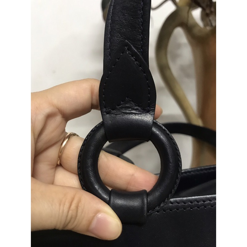 Túi da thật KRIZIA cắt hoa laser - used bags