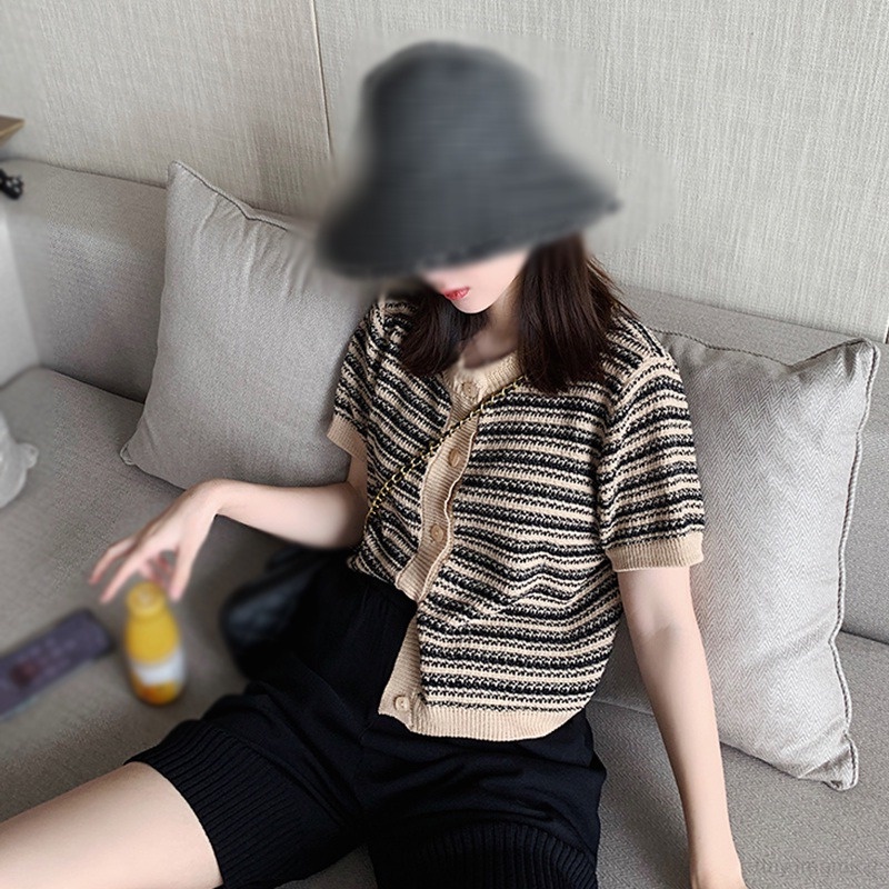 Áo Thun Nữ Tay Ngắn Cổ Tròn Thời Trang Quyến Rũ