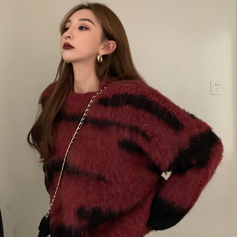 Áo Sweater Dệt Kim Tay Dài Kẻ Sọc Màu Gradient Cá Tính Cho Nữ