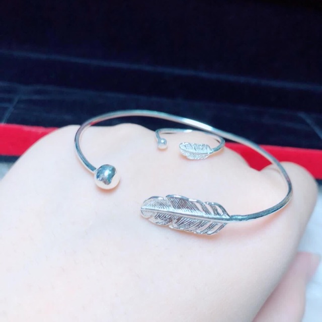 Bộ nhẫn và lắc tay bạc ta