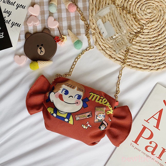 Túi đeo chéo phong cách hoạt hình năng động cho bé