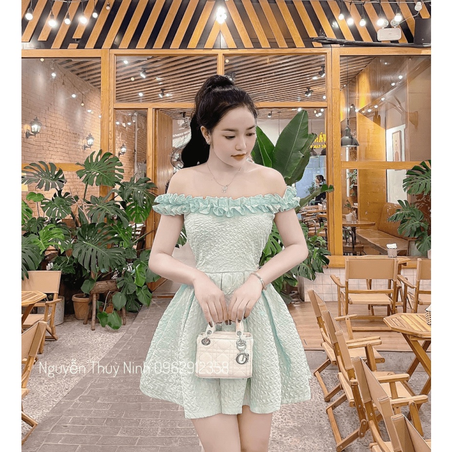 Sale Lớn 50% Cho Mẫu Đầm Gấm Xốp Thiết Kế Tay Vai Cực Đẹp UP