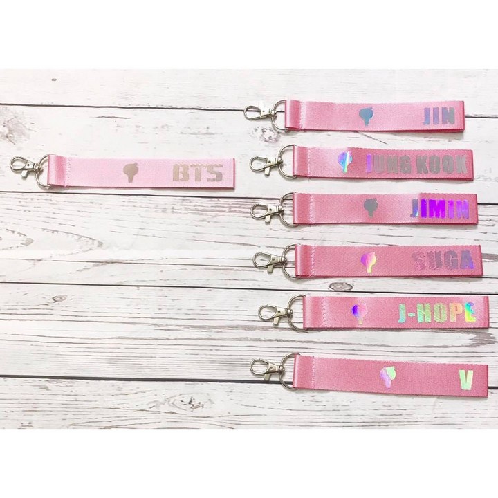 (Sỉ 20k)Nametag bts ngày sinh nametag hologram strap bts