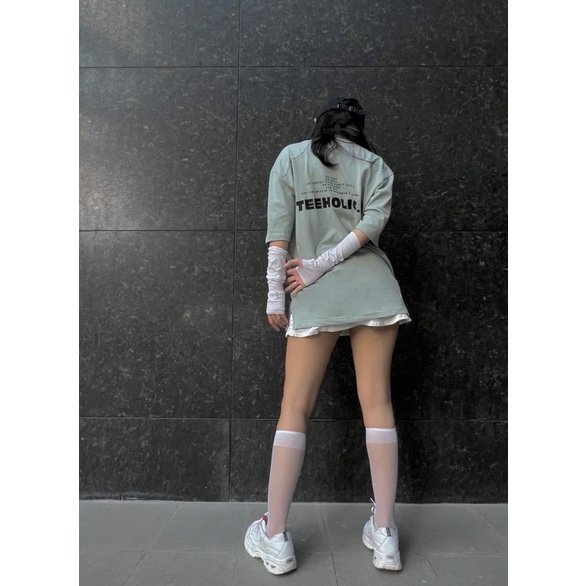 Áo Thun Unisex TeeHolic Thả Vai Xẻ Tà Màu Xanh Tiffany In Logo THS Silicon Nổi
