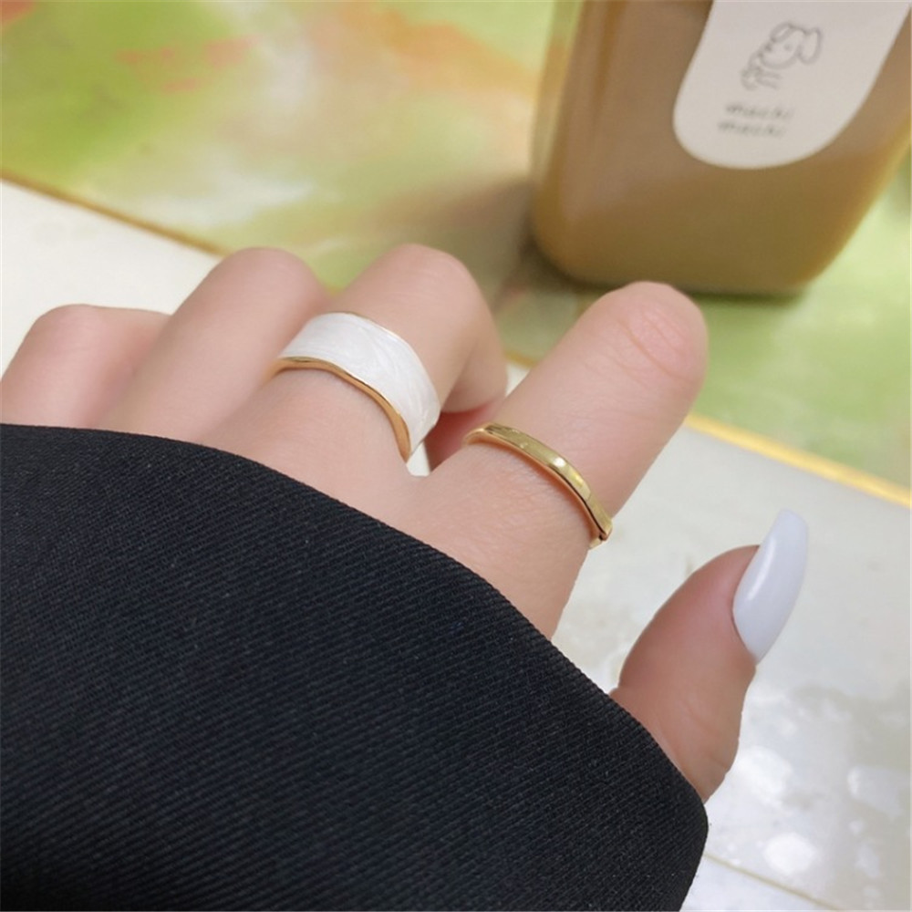 Bộ 2 Nhẫn Đeo Tay Kim Loại Thiết Kế Đơn Giản Cho Nữ