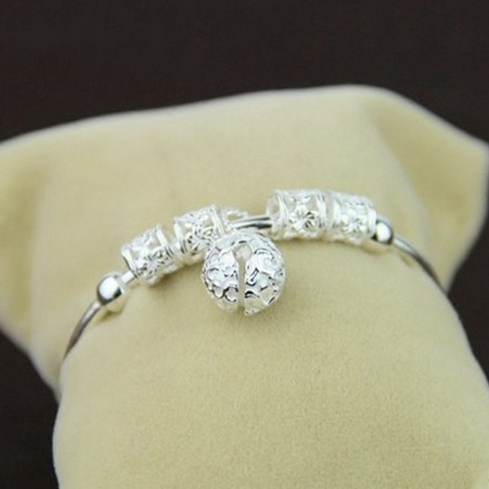 Thời Trang MAX|(MớI) Vòng Tay Mạ BạC ĐíNh Chuông Thanh LịCh