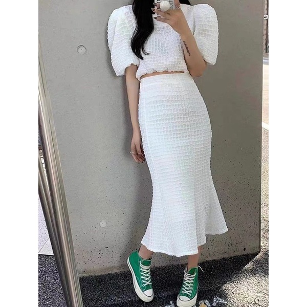 Set áo croptop kèm chân váy đuôi cá sang trọng