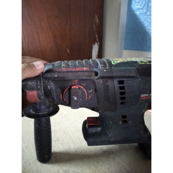 Khoan bê tông bosch 36vol có than 3 chức năng