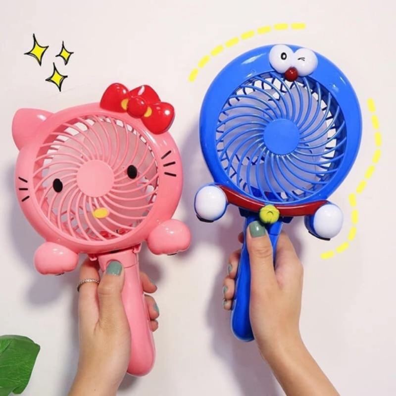 quạt cầm tay tích điện kitty và doremon