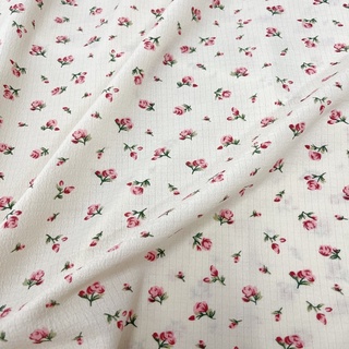 vải đũi xốp nhẹ mát búp hoa hồng nền be vintage may pyjama